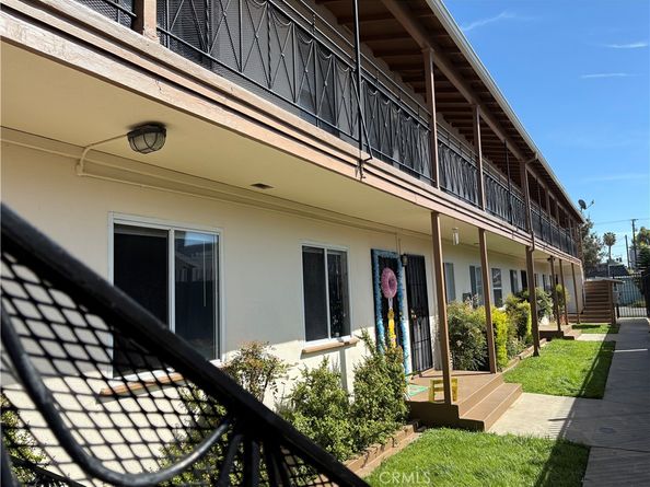 1885 Locust, Long Beach CA 90806