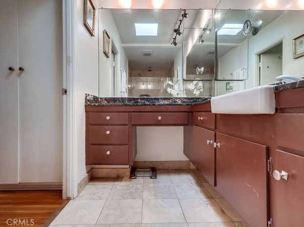 11120 Queensland H57, Los Angeles CA 90034