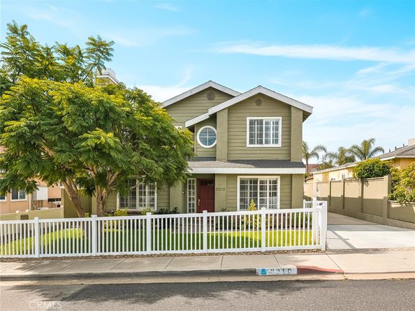 2210 Harriman A, Redondo Beach CA 90278