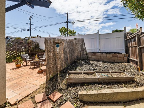573 W Palm Avenue, El Segundo CA 90245