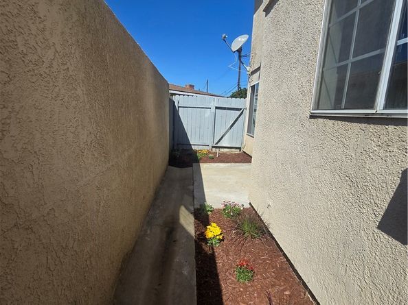 15539 Woodruff Avenue 17, Bellflower CA 90706