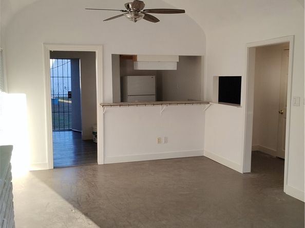 11864 Gale Avenue, Hawthorne CA 90250