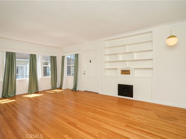 5918 S Fairfax Avenue, Los Angeles CA 90056