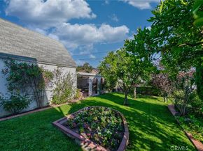 1042 E Tujunga, Burbank CA 91501