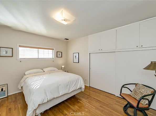 1042 E Tujunga, Burbank CA 91501