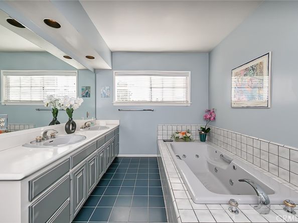 1042 E Tujunga, Burbank CA 91501