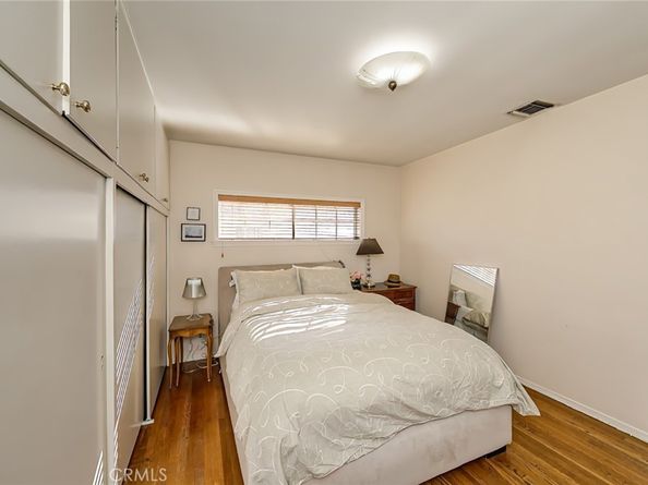 1042 E Tujunga, Burbank CA 91501