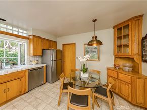 1042 E Tujunga, Burbank CA 91501