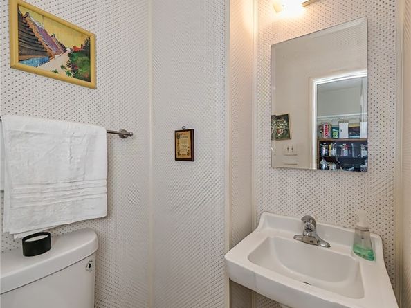 1042 E Tujunga, Burbank CA 91501