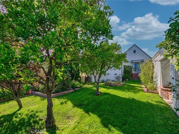 1042 E Tujunga, Burbank CA 91501