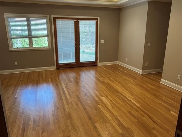 4360 Le Bourget, Culver City CA 90232