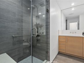 930 3rd Street 106, Santa Monica CA 90403