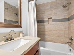 930 3rd Street 106, Santa Monica CA 90403