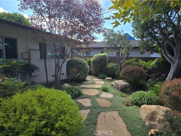 1821 N College Place, Long Beach CA 90815