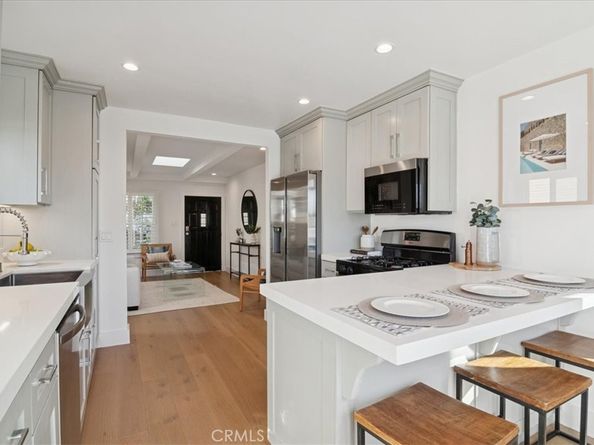 523 S Francisca Avenue, Redondo Beach CA 90277