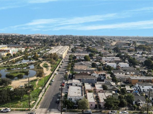 300 E 55th Street, Los Angeles CA 90011