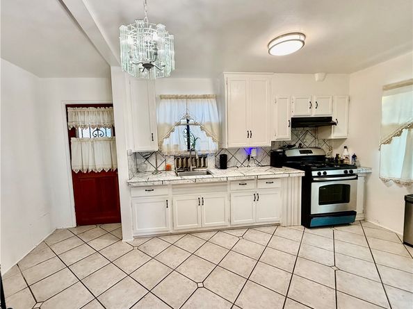 1526 Lakme Avenue, Wilmington CA 90744