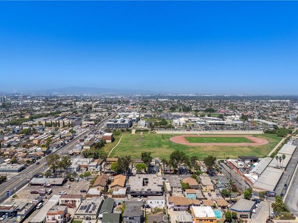 1850 Gardenia Avenue, Long Beach CA 90806