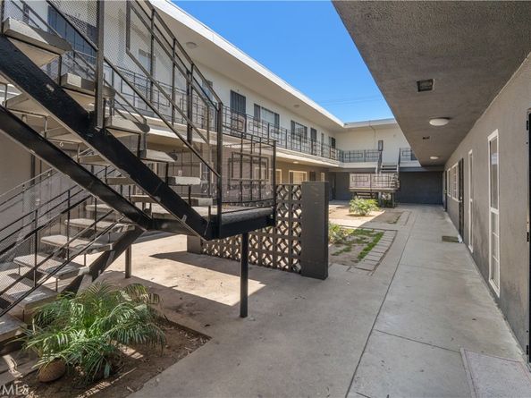 1850 Gardenia Avenue, Long Beach CA 90806