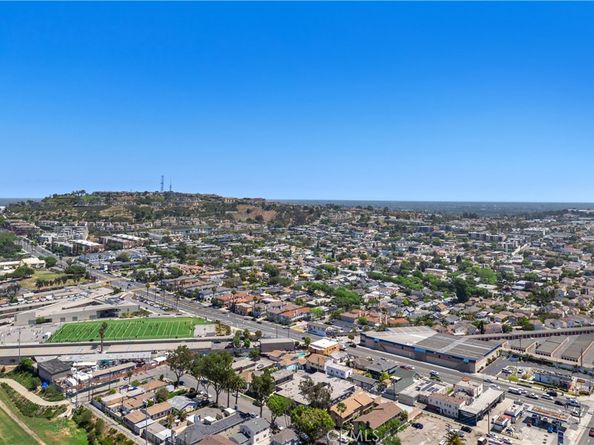 1850 Gardenia Avenue, Long Beach CA 90806