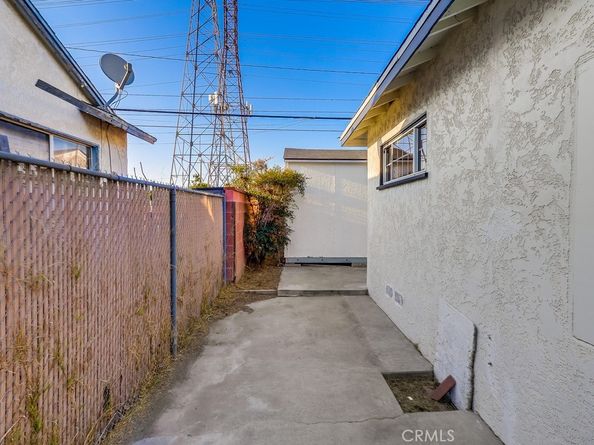 6513 Denmead Street, Lakewood CA 90713