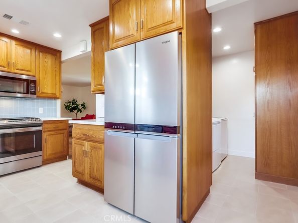 6513 Denmead Street, Lakewood CA 90713
