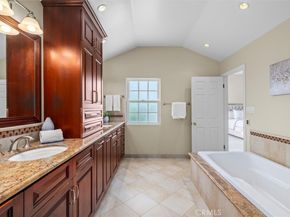 1760 9th Street, Manhattan Beach CA 90266