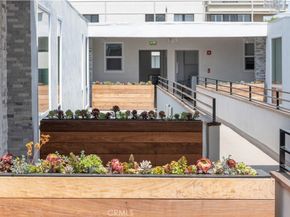 901 Ocean Avenue, Santa Monica CA 90403