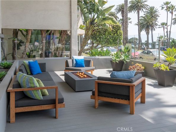 901 Ocean Avenue, Santa Monica CA 90403