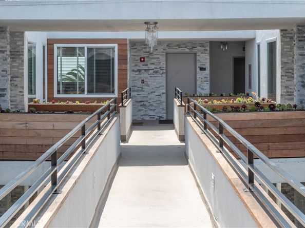 901 Ocean Avenue, Santa Monica CA 90403