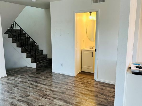 850 W 157th 6, Gardena CA 90247