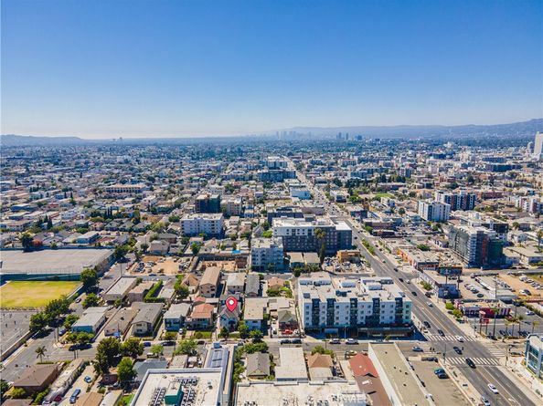 1035 S Catalina Street, Los Angeles CA 90006