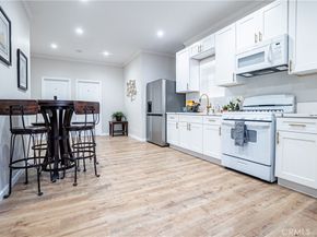 1035 S Catalina Street, Los Angeles CA 90006