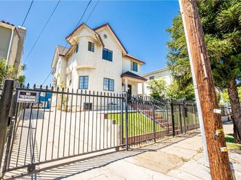 1035 S Catalina Street