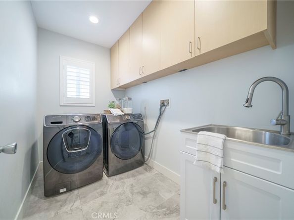 22046 Kinzie Street, Chatsworth CA 91311