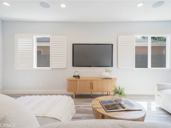 22046 Kinzie Street, Chatsworth CA 91311