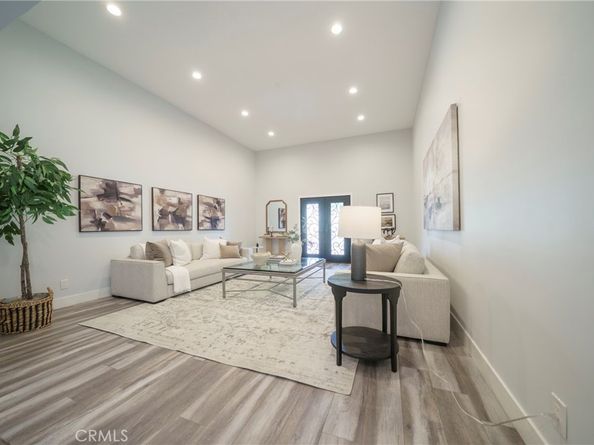 22046 Kinzie Street, Chatsworth CA 91311