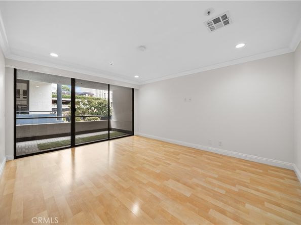 880 W 1st Street 309, Los Angeles CA 90012