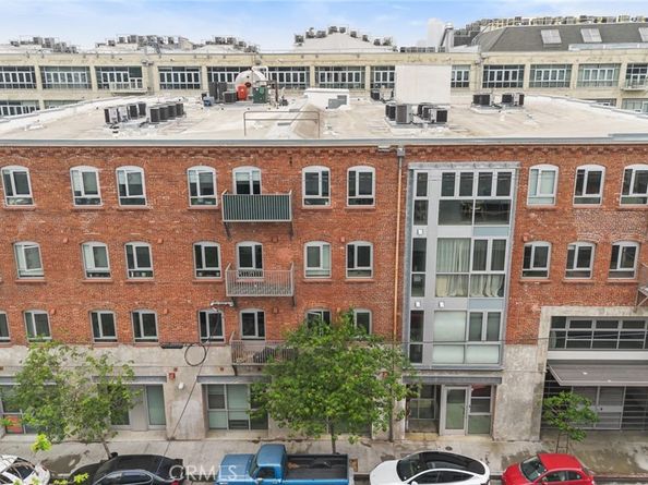 527 Molino Street 213, Los Angeles CA 90013