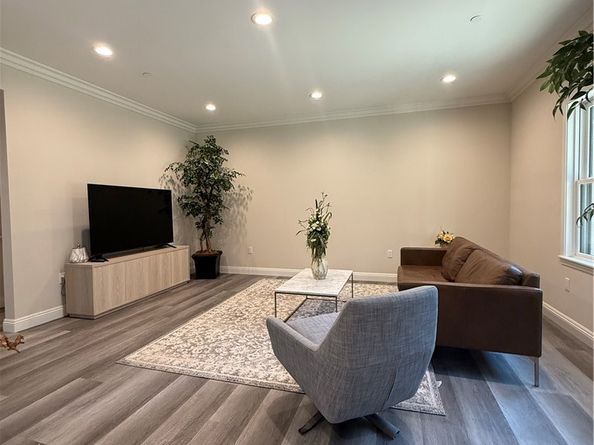 569 Lincoln Avenue 4, Pasadena CA 91103