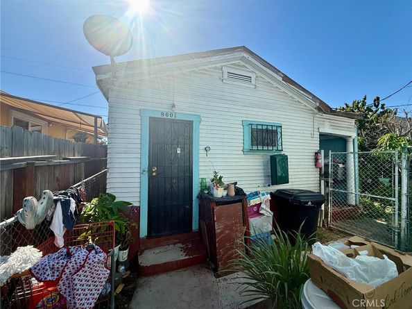 860 W 54th, Los Angeles CA 90037