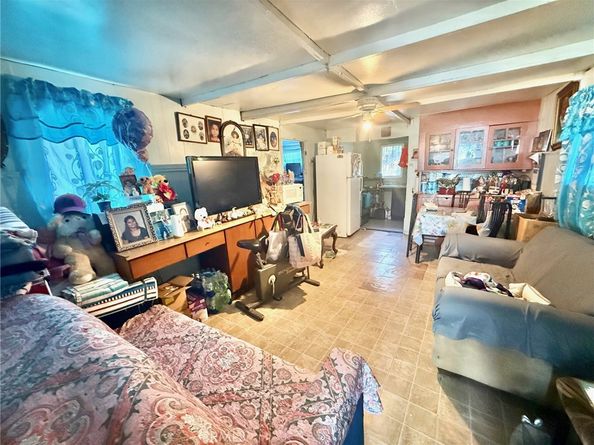 860 W 54th, Los Angeles CA 90037