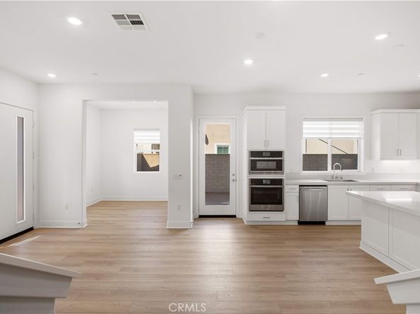 289 Shoveler, Irvine CA 92618