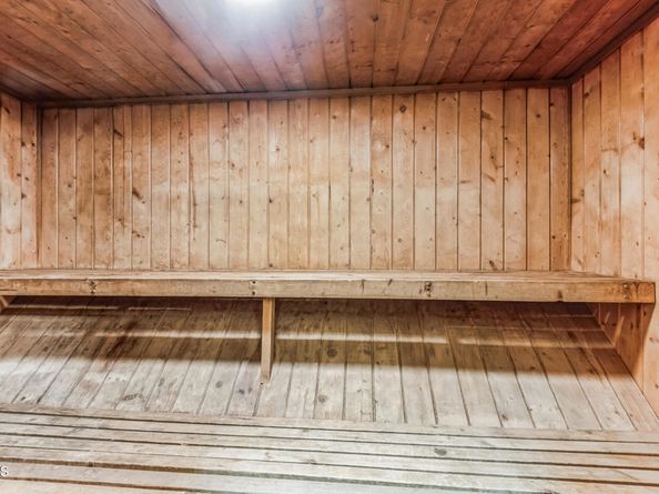 5585 E Pacific Coast Highway 132, Long Beach CA 90804