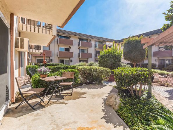 5585 E Pacific Coast Highway 132, Long Beach CA 90804