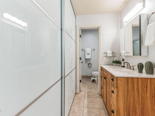 5585 E Pacific Coast Highway 132, Long Beach CA 90804