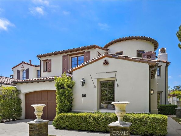 28 Sandy Cv, Newport Coast CA 92657