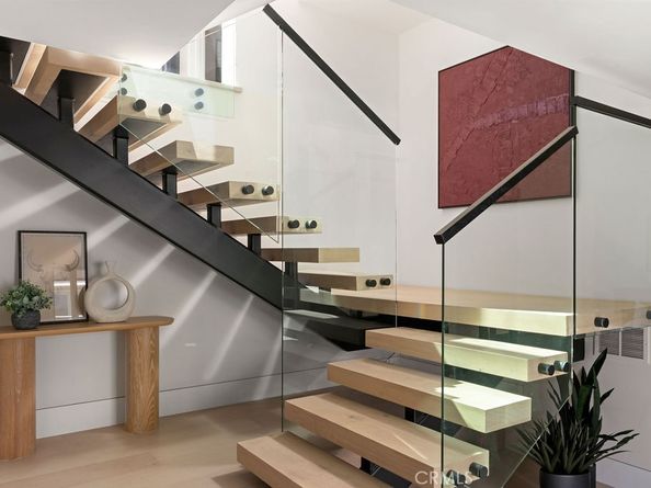 2501 Seaview Avenue, Corona Del Mar CA 92625