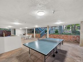 576 N Bellflower 101, Long Beach CA 90814