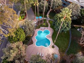 576 N Bellflower 101, Long Beach CA 90814